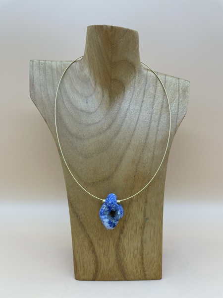 Lapislazuli „red light in blue“